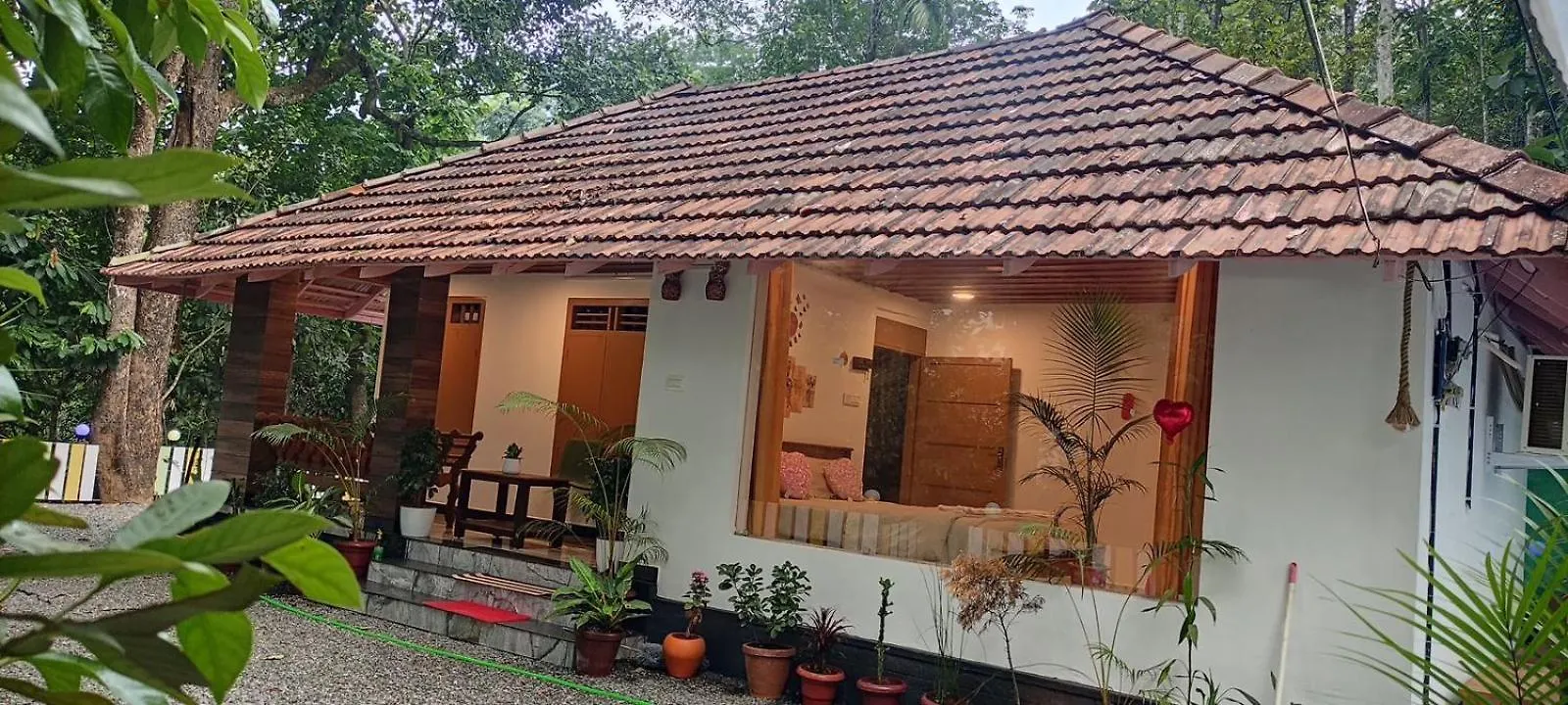 Homestay Heritage Pool Villa Anniyar Thozu India